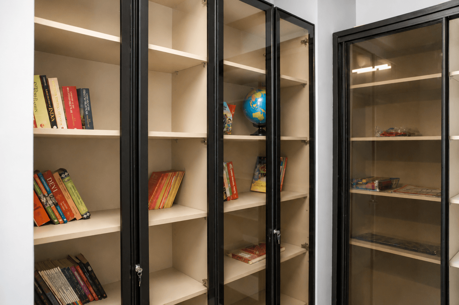 Ladies Library & Lounge