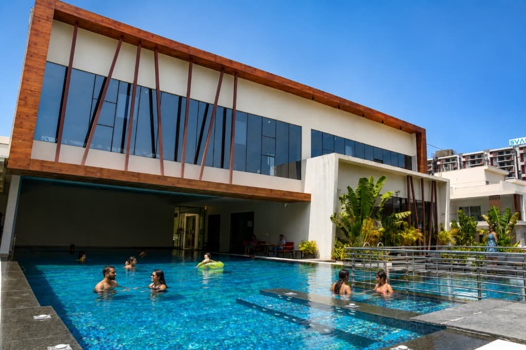 Clubhouse & Swimming Pool